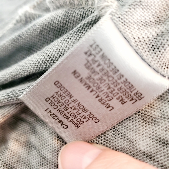 Linen Laissez Faire partial wrap blouse tie bottom - Picture 6 of 7